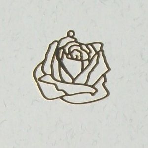 estamparia em metal bijuterias 1724 Flor vazada 30mm, Banho douradoo  - Pacote com 10 unidades.